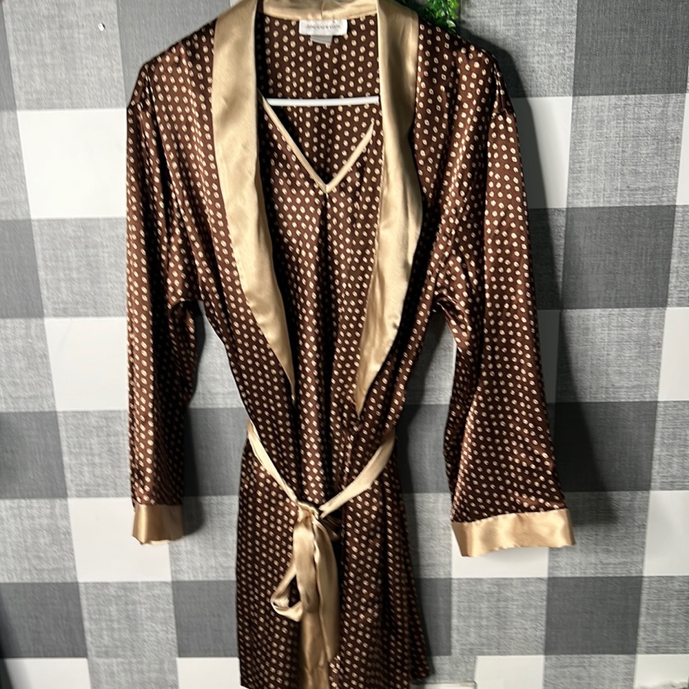 Jones New York pajama and robe set